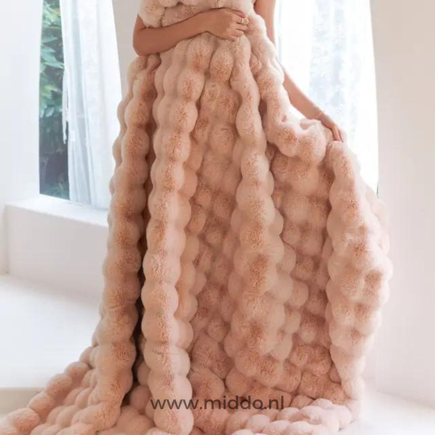 Fluffy Toscaanse Luxe: Warme Extra Dikke Winterdekens voor Bed & Bank!