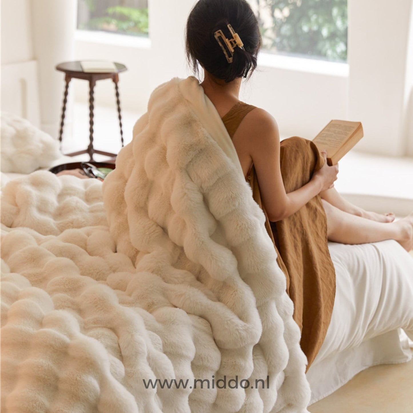 Fluffy Toscaanse Luxe: Warme Extra Dikke Winterdekens voor Bed & Bank!