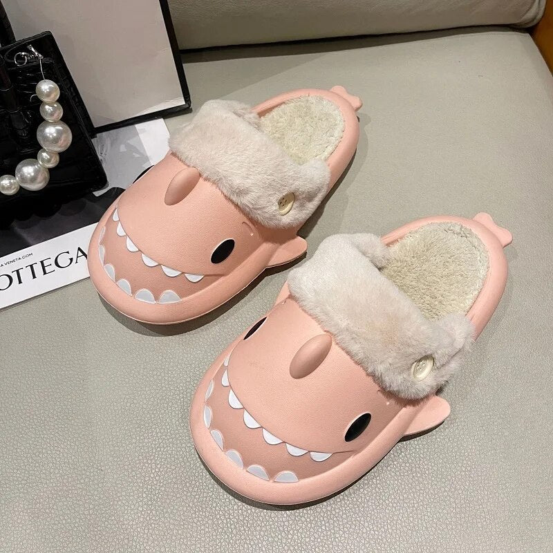 Happy™ PlushSlippers - Antislip Winter Haaienglijbaan